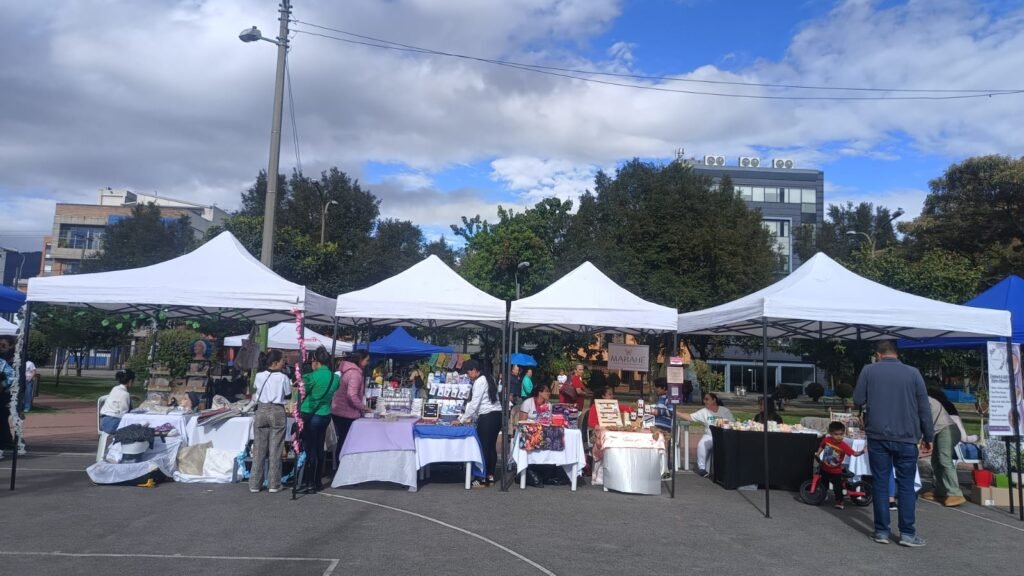 Ferias de emprendimiento que visibilizan, conectan y fortalecen